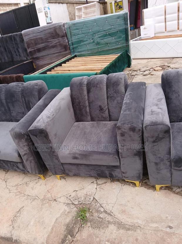 Sofa Set Available for Sale photo 3
