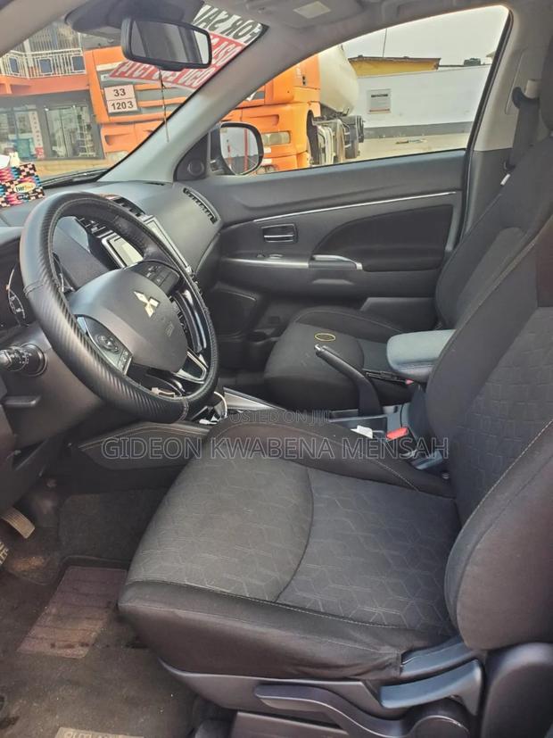 Mitsubishi Outlander Sport SE 2021 Black photo 5