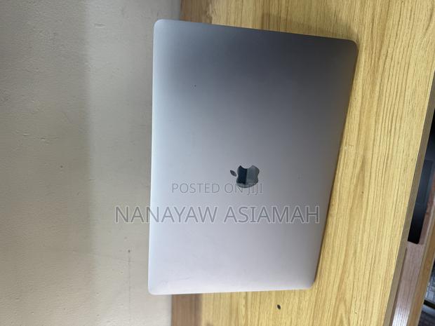Laptop Apple MacBook Pro 2017 16GB Intel Core I7 SSD 512GB photo 2
