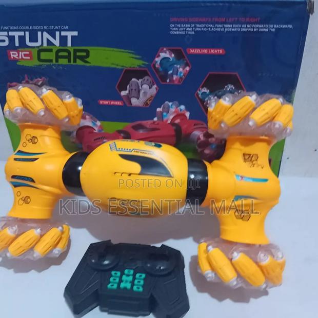 Twist Stunt Remote Control Car · Photo 2