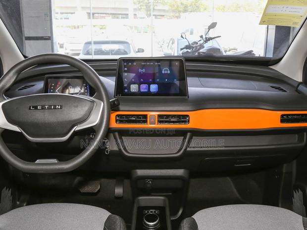 Car 2022 Blue photo 8
