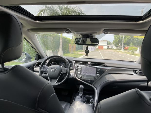 Toyota Camry SE FWD 2020 Black