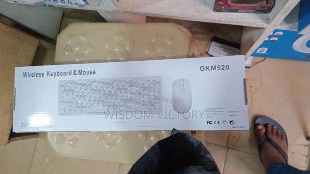 Wireless Keyboard and Mouse photo 3
