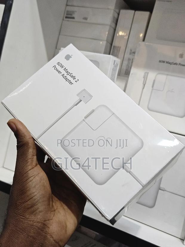 60w Magsafe 2 Macbook Air and Macbook Pro Charger · Photo 3