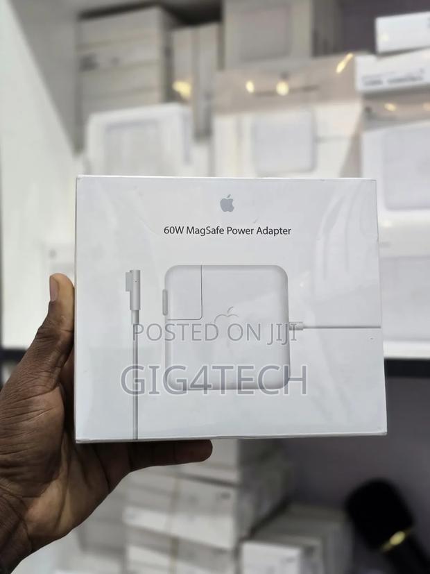 Apple Macbook Pro 60w Power Adapter Charger and L Tip Cable · Photo 3