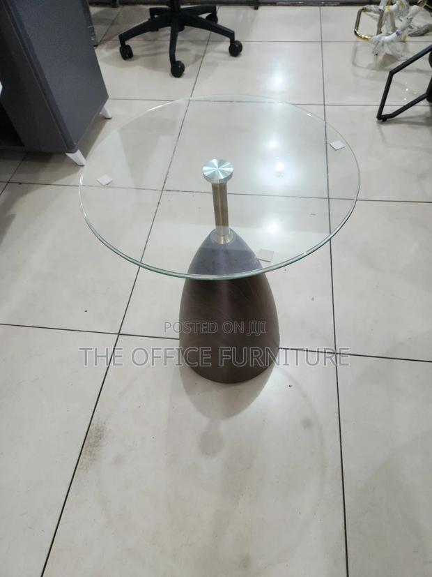 Modern Round Coffee Table photo 2