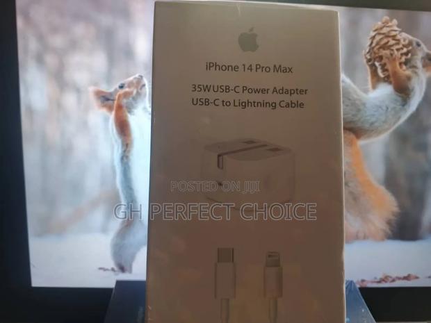 Chargesphere Type C iPhone Fast Charging Charger · Photo 1