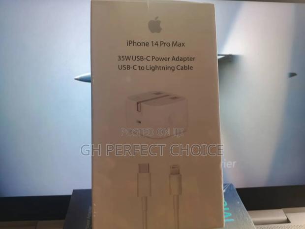 Powerzone Fast Charging iPhone Type C Charger · Photo 1
