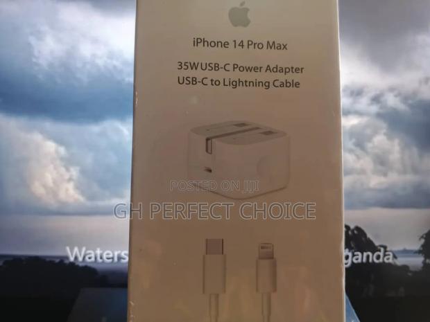 Quickcharge Pro Fast Charging iPhone Type C Charger · Photo 1