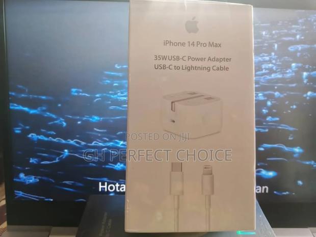 Voltify Fast Charging iPhone Type C Charger · Photo 2
