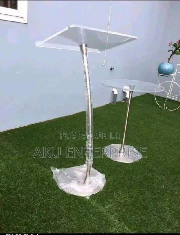 2 in 1 Acrylic Pulpit Stand · Photo 2