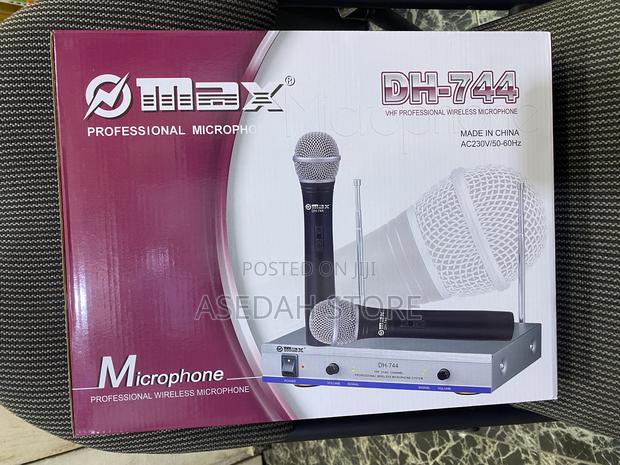 Max Professional Wireless Microphone · Photo 4