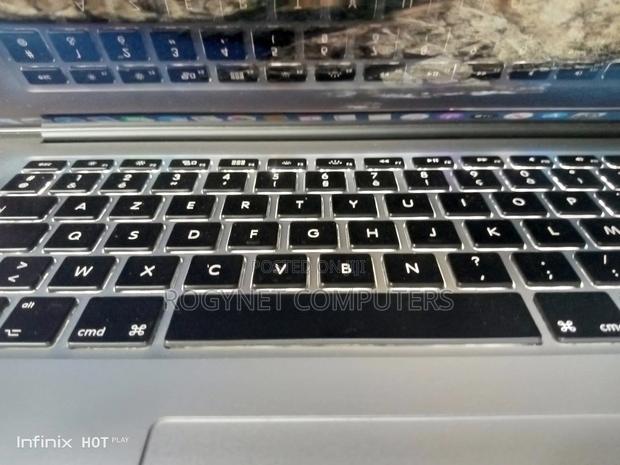 Laptop Apple MacBook Pro 2015 8GB Intel Core i7 SSD 256GB · Photo 4