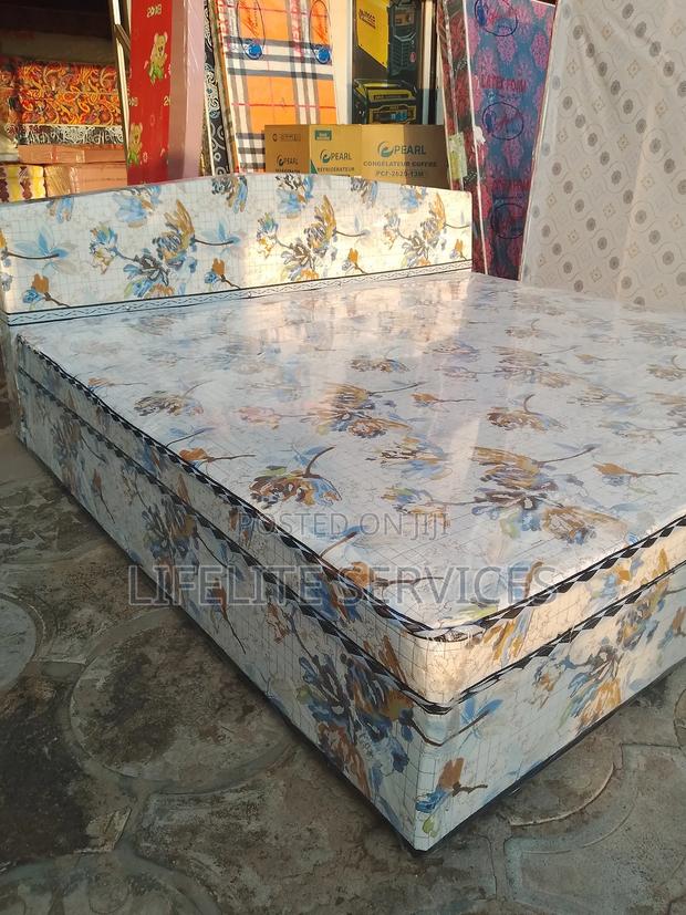 Complete/ Inbuilt Bed King Size · Photo 2
