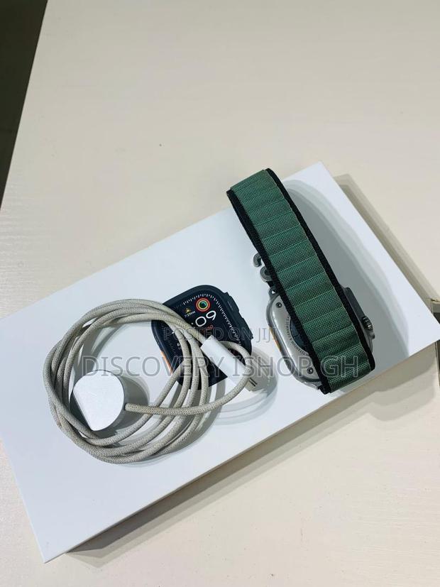 Apple Watch Ultra 2 49mm photo 2