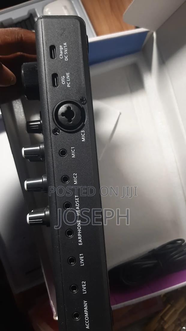 Professional Podcast Live Sound Card · Photo 4