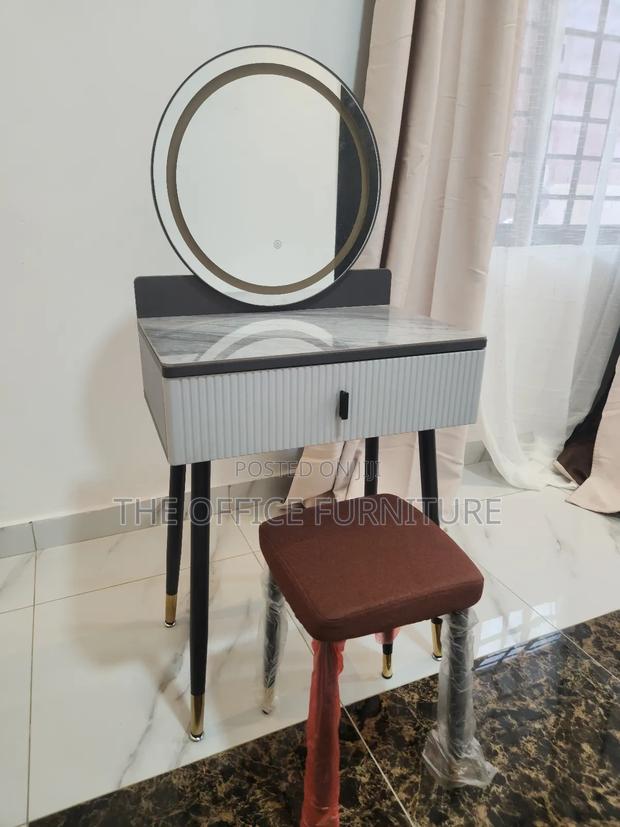 Dressing Mirror With Led · Photo 4