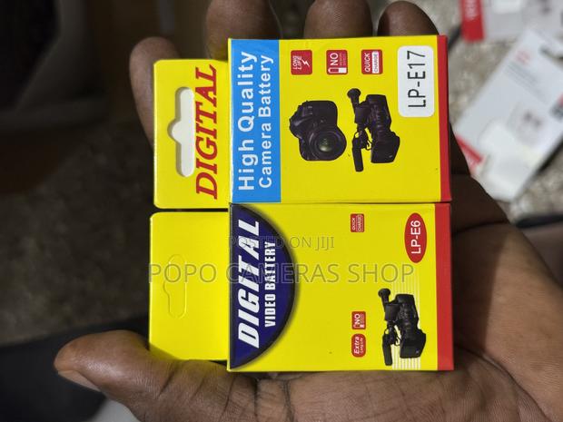 Lp -E6 and E17 Batteries · Photo 3