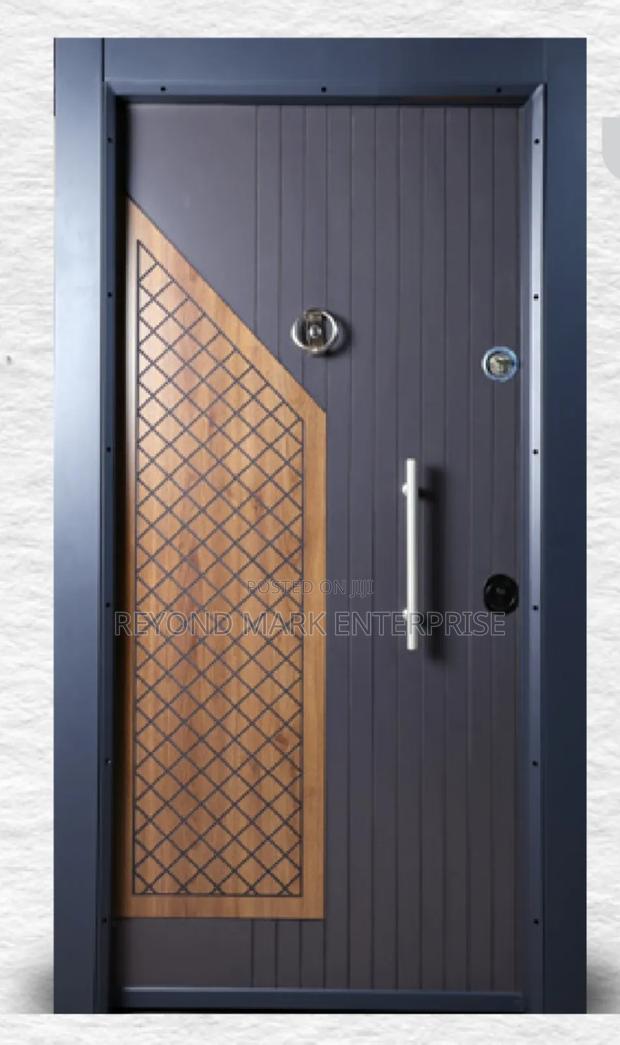 Durable Security Door · Photo 3