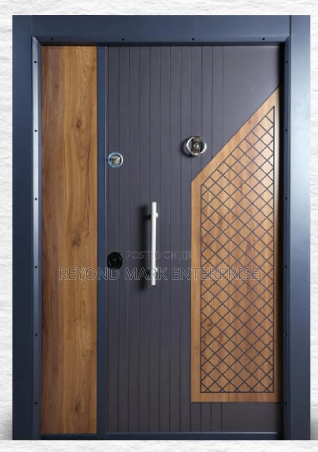 Durable Security Door · Photo 4
