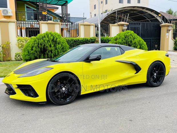 Chevrolet Corvette 2022 Yellow · Photo 4