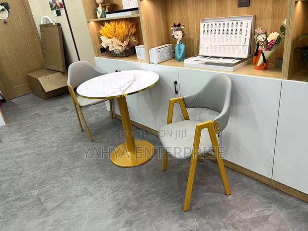 2 Set Dining · Photo 2