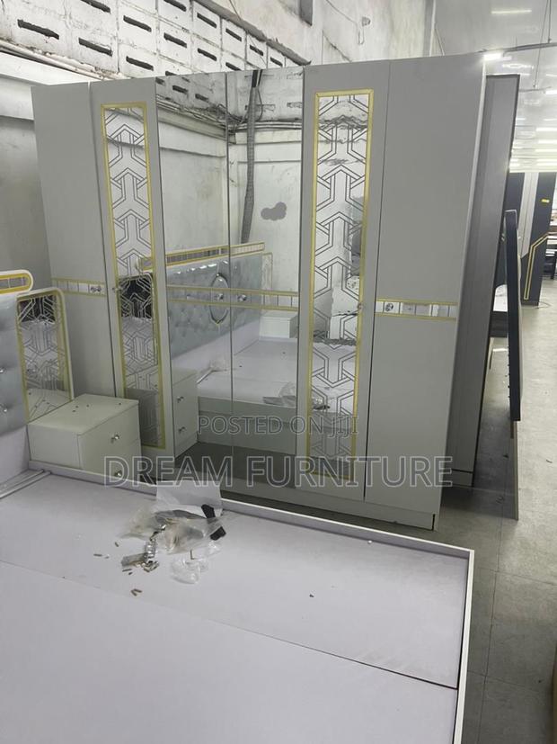 Imported Bedset · Photo 3