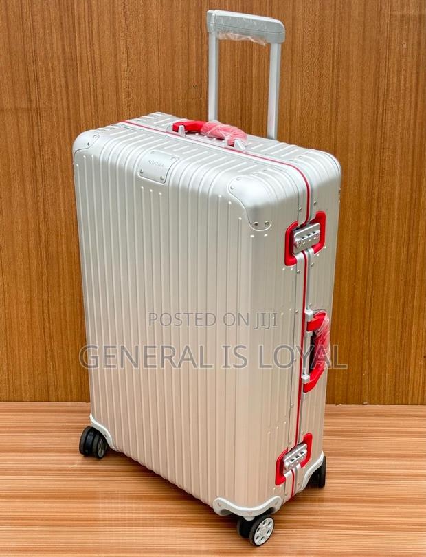 Rimowa 20 24inches Traveling Suitcase · Photo 3