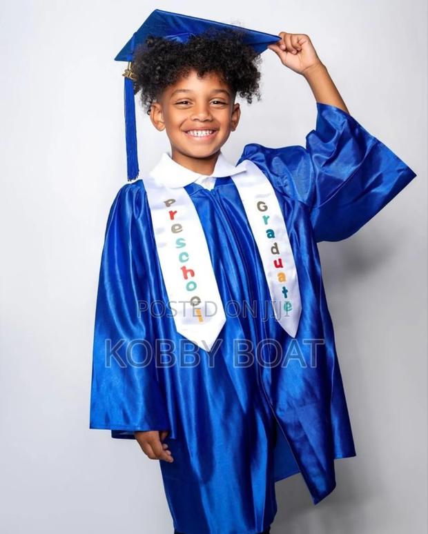 Graduation Gown for Rent photo 3