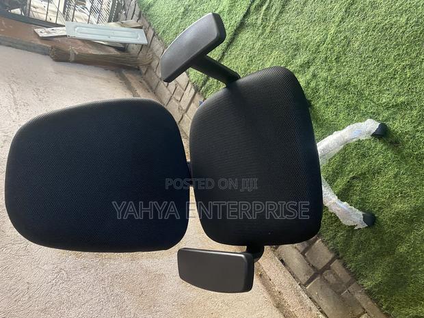 Office Chair · Photo 3