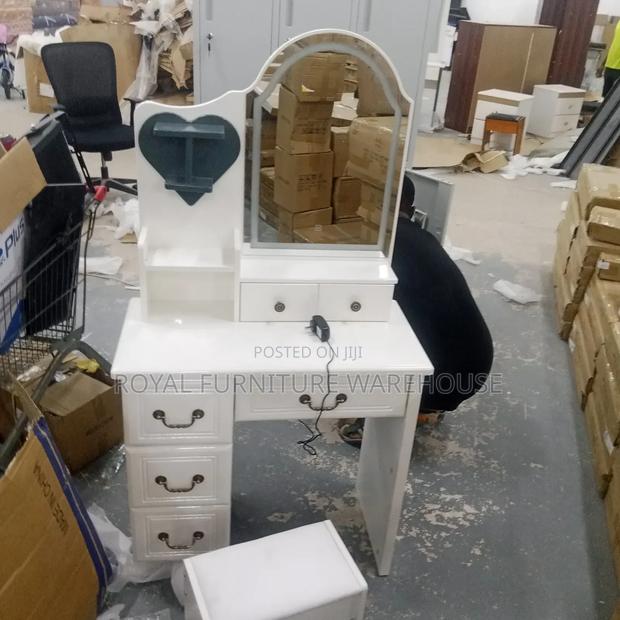 Royal Furniture Dresser (Dressing Table) · Photo 4