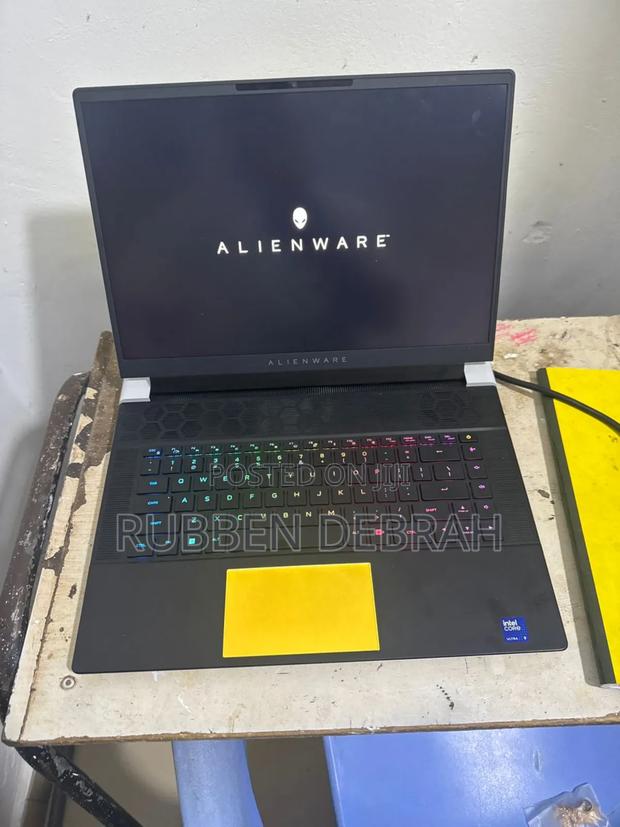 Laptop Dell Alienware M18 R2 32GB Intel Core Ultra 9 SSD 1T
