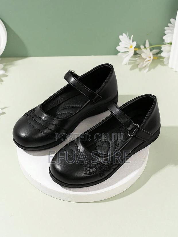 Girls Princess Dull Surfaced School Shoes photo 2