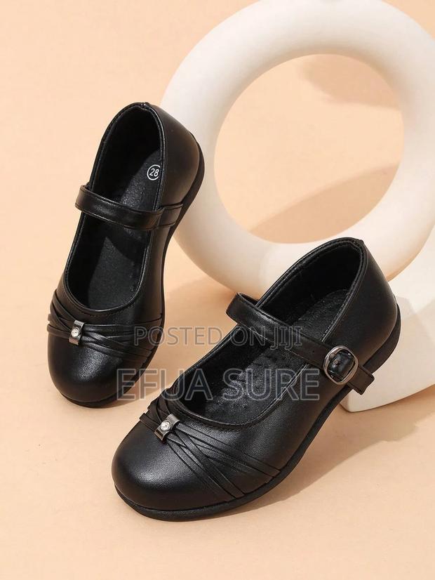Girls Princess Dull Surfaced School Shoes photo 3