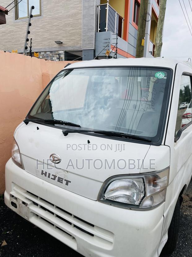 Daihatsu Hijet 2009 White