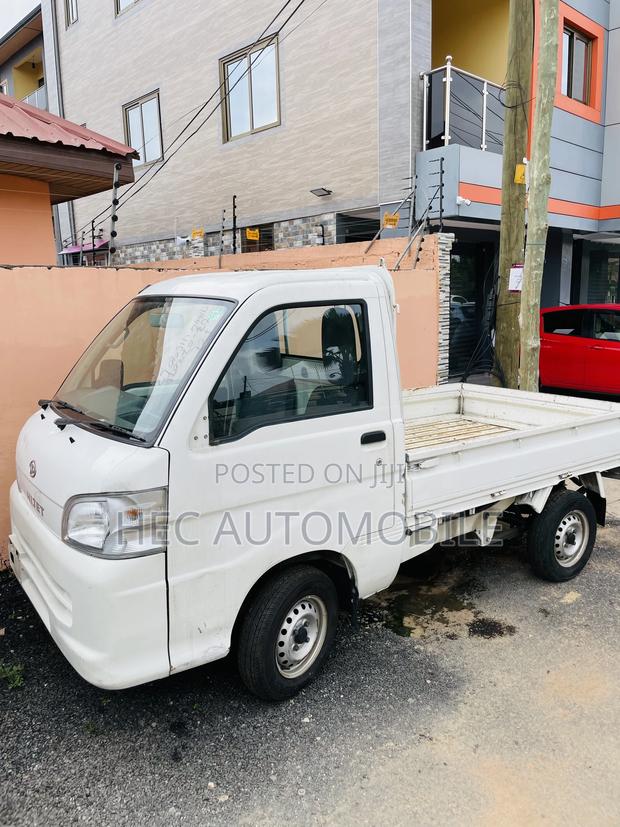 Daihatsu Hijet 2009 White photo 2