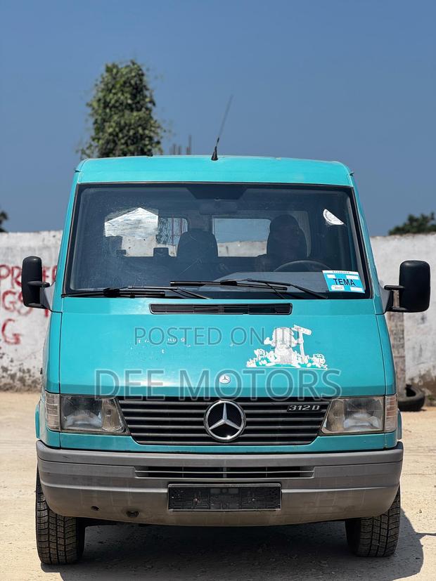 Mercedes-Benz Sprinter 2005 Green