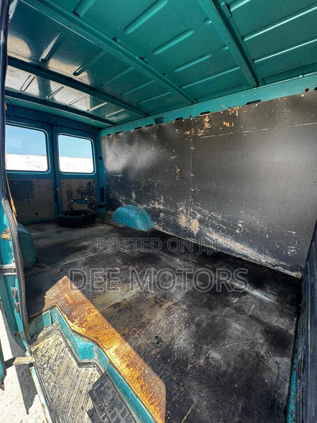 Mercedes-Benz Sprinter 2005 Green