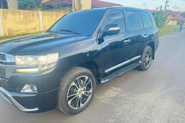 Toyota Land Cruiser 4.5 V8 TD GX-R 2010 Black
