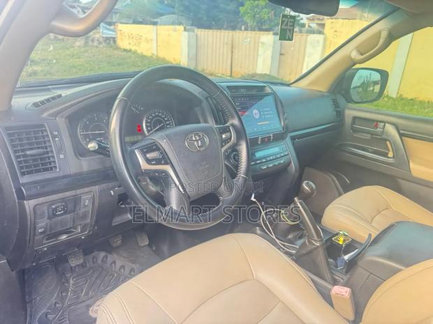 Toyota Land Cruiser 4.5 V8 TD GX-R 2010 Black