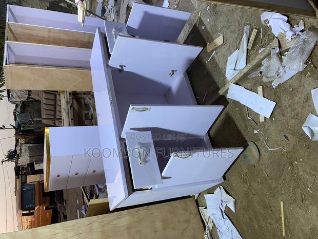 Quality Kitchen Cabinet 5ft Payment After Delivery · Photo 4