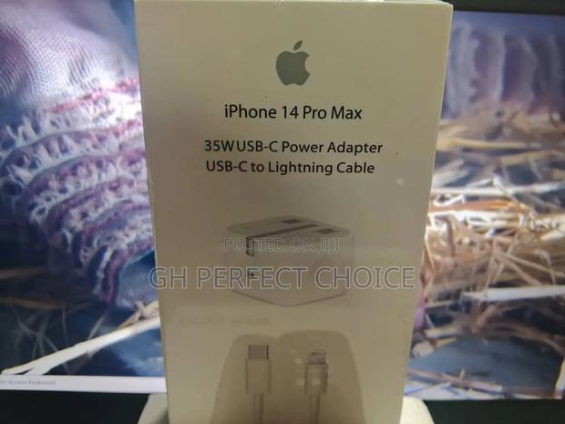 Chargelogic iPhone Type C Charger- Fast Charging · Photo 2