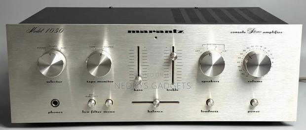 Marantz Model 1050 Console Stereo Amplifier · Photo 4