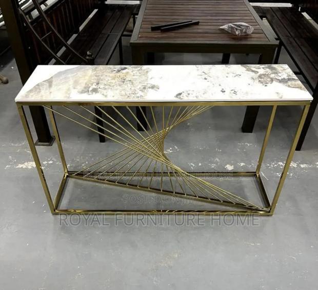 Console Table · Photo 4