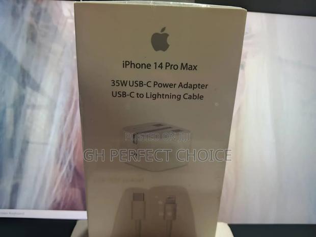 Powerswift Fast Charging iPhone Type C Charger · Photo 2