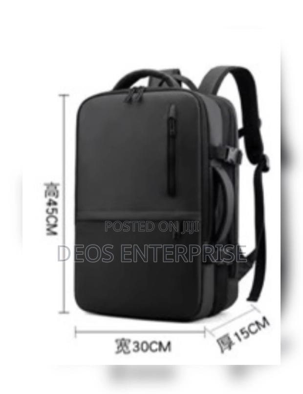 Omaska 17 Inch Waterproof Laptop Backpack · Photo 1