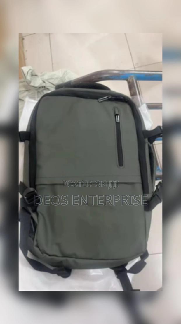 Omaska Large Capacity Backpack · Photo 4
