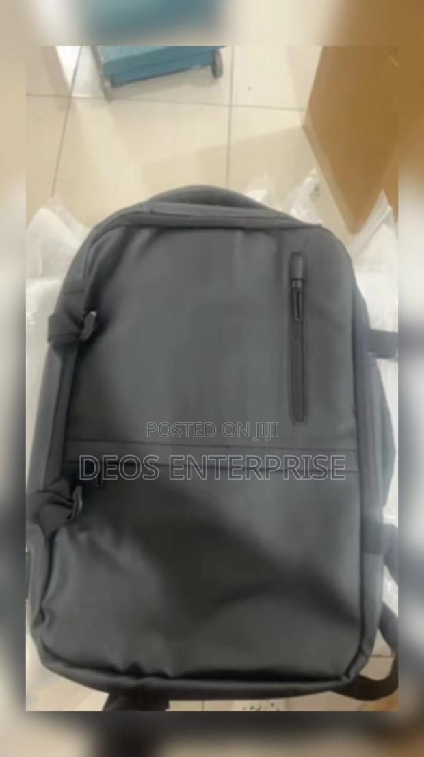 Omaska Expandable Waterproof Backpack · Photo 4