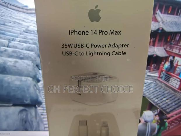 Chargeboost iPhone Type C Charger · Photo 1