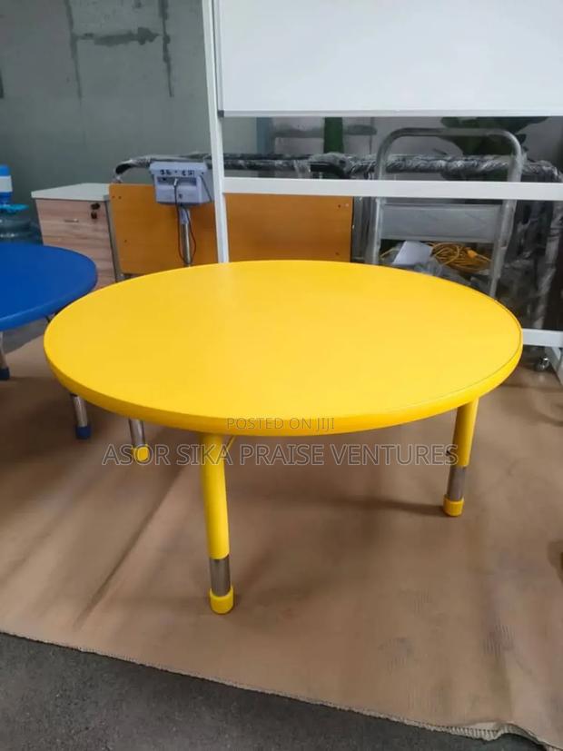 Plastic Table Kids · Photo 2